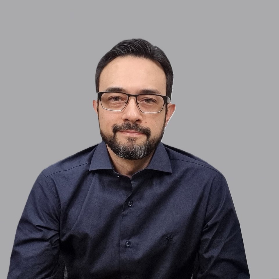 Fernando L. Maeda · psicólogo clínico · CRP 06/77137